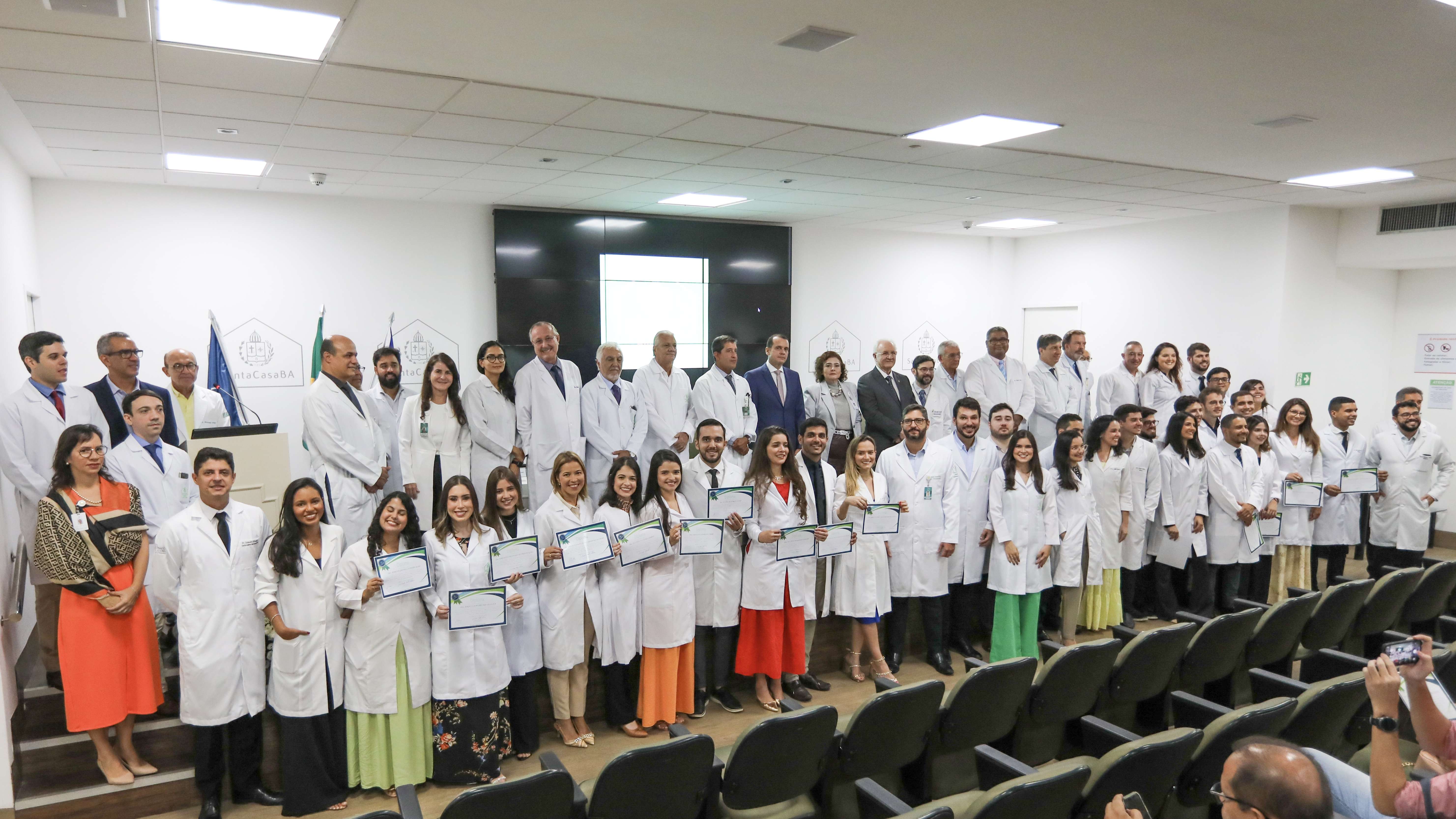 Santa Izabel celebra 42 anos de excelência na formação de especialistas médicos