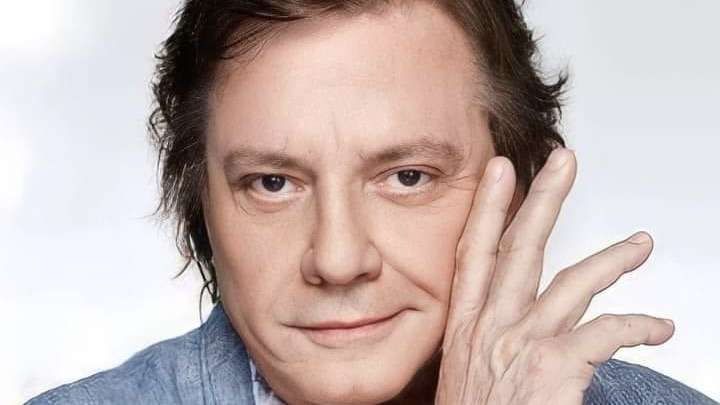 Fábio Jr. celebra 50 anos de carreira em turnê histórica pelo Brasil