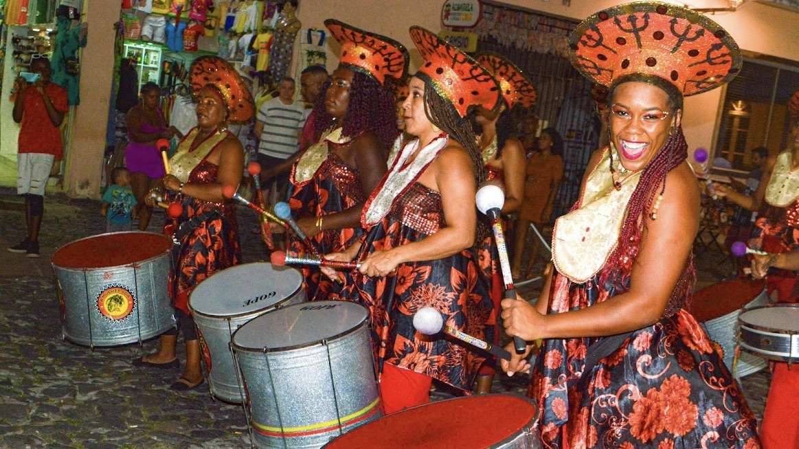 Explorando a resiliência através da arte com a  Banda A Mulherada encerra projeto de combate à violência no espaço cultural da Barroquinha