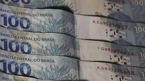 Arrecadação recorde alerta para aumento no pagamento de impostos no Brasil