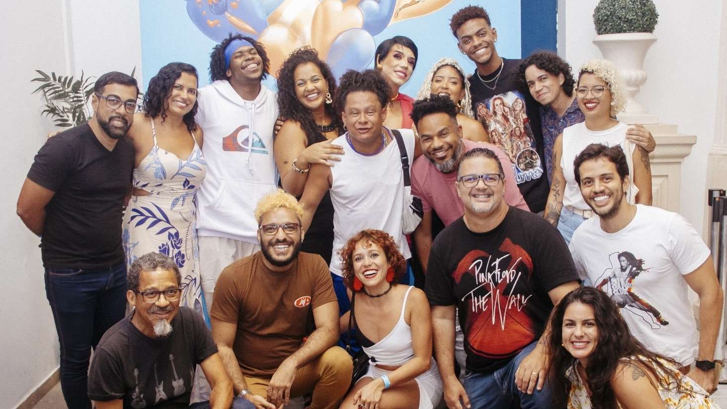 Sucesso estrondoso Stand Up Comedy na Caixa Cultural cativa público com talentosos comediantes