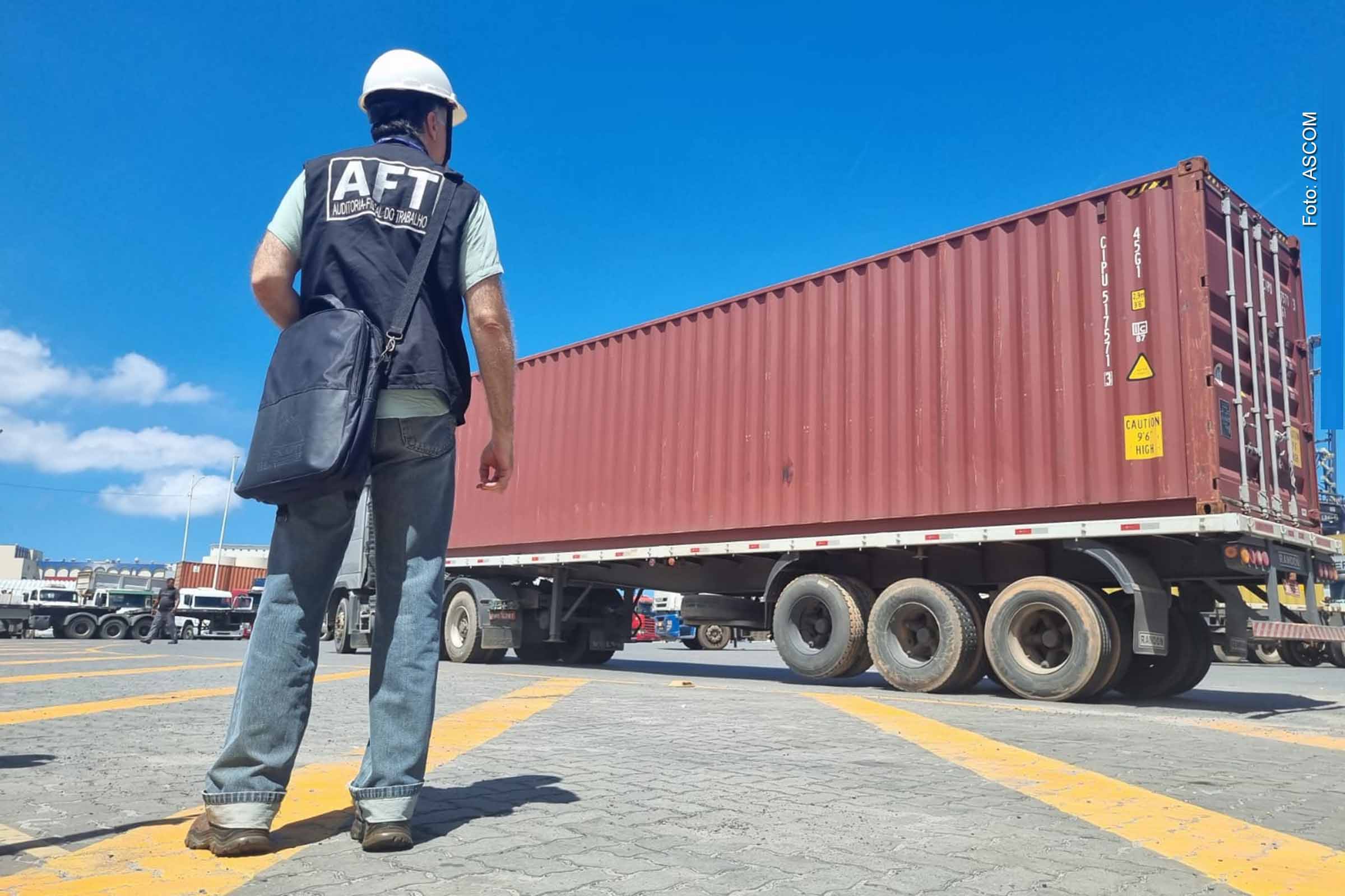 Auditores Fiscais do Trabalho ampliam fiscalização e interditam pátio do Porto de Salvador