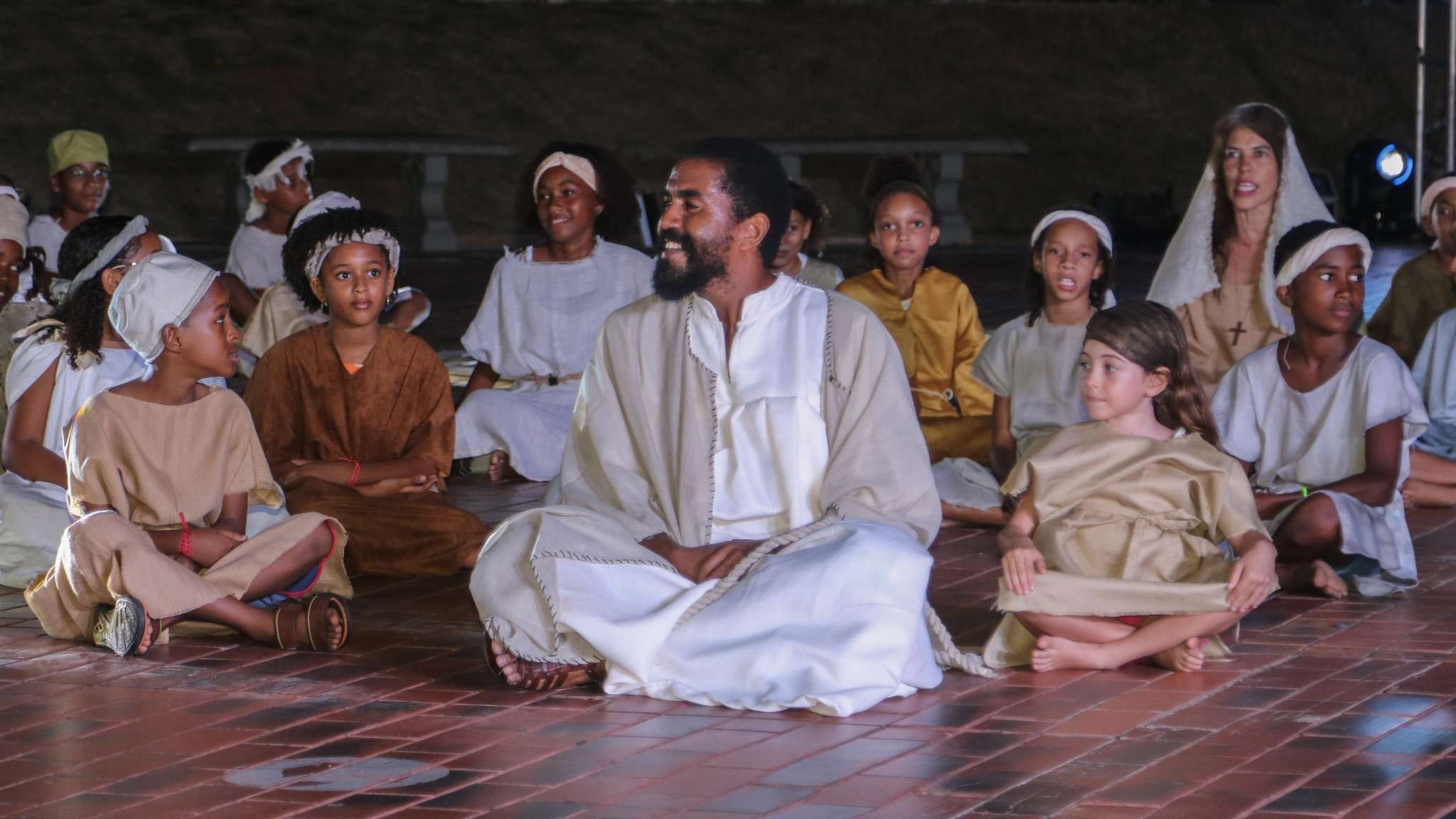 Reflexões profundas a emocionante encenação da Paixão de Cristo em Lauro de Freitas