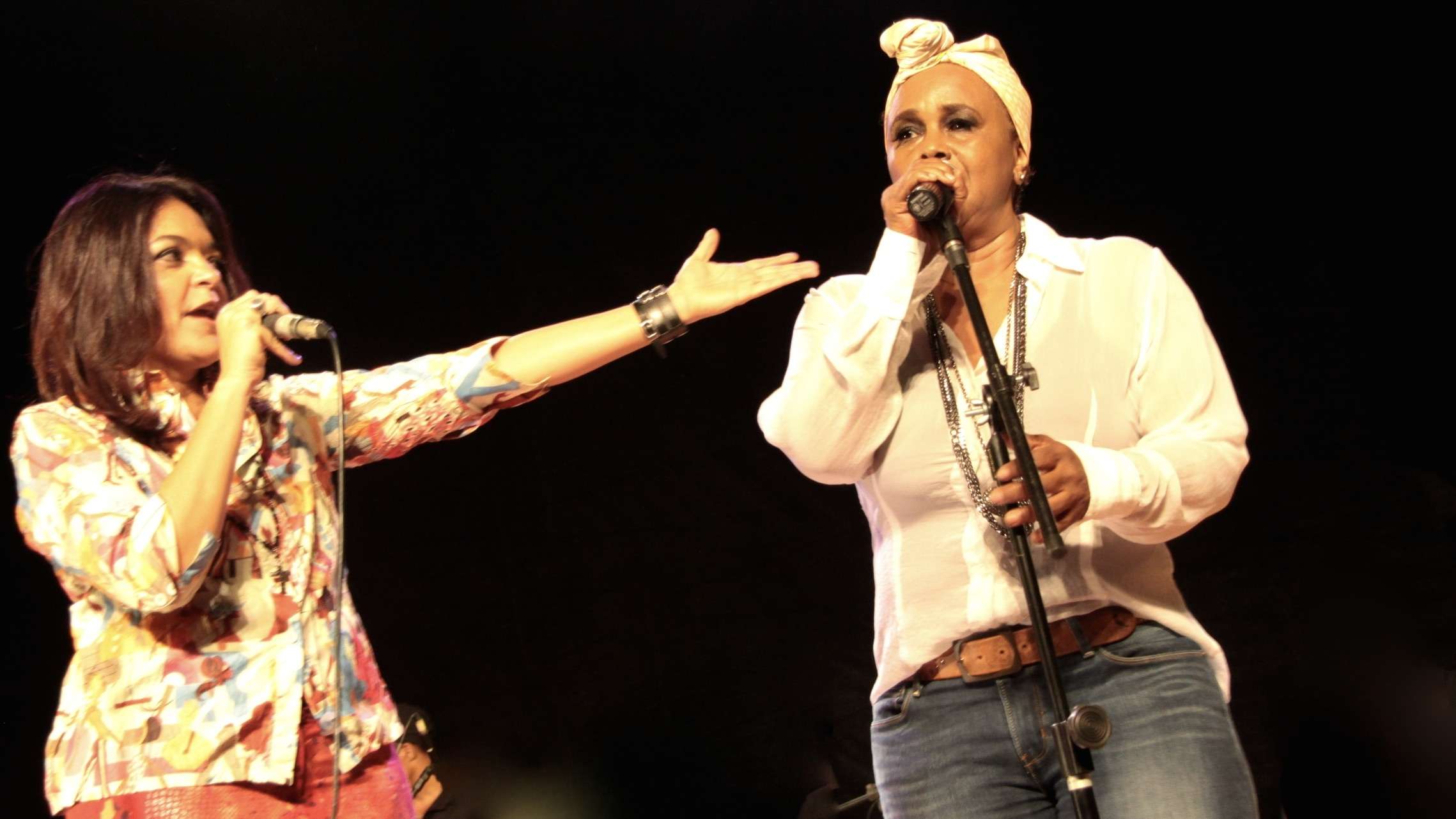 Sylvia Patrícia e Sandra de Sá prestam homenagem ao samba Rock no Festival da cidade