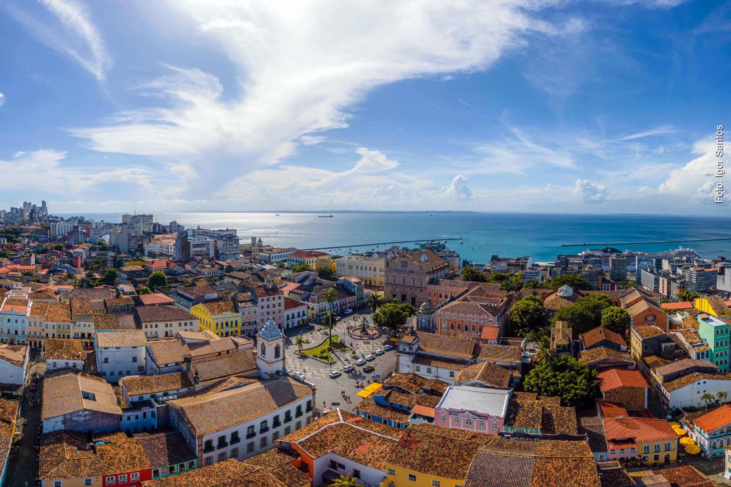 Vista aérea do Terreiro de Jesus no Centro Histórico do Pelourinho, em Salvador.