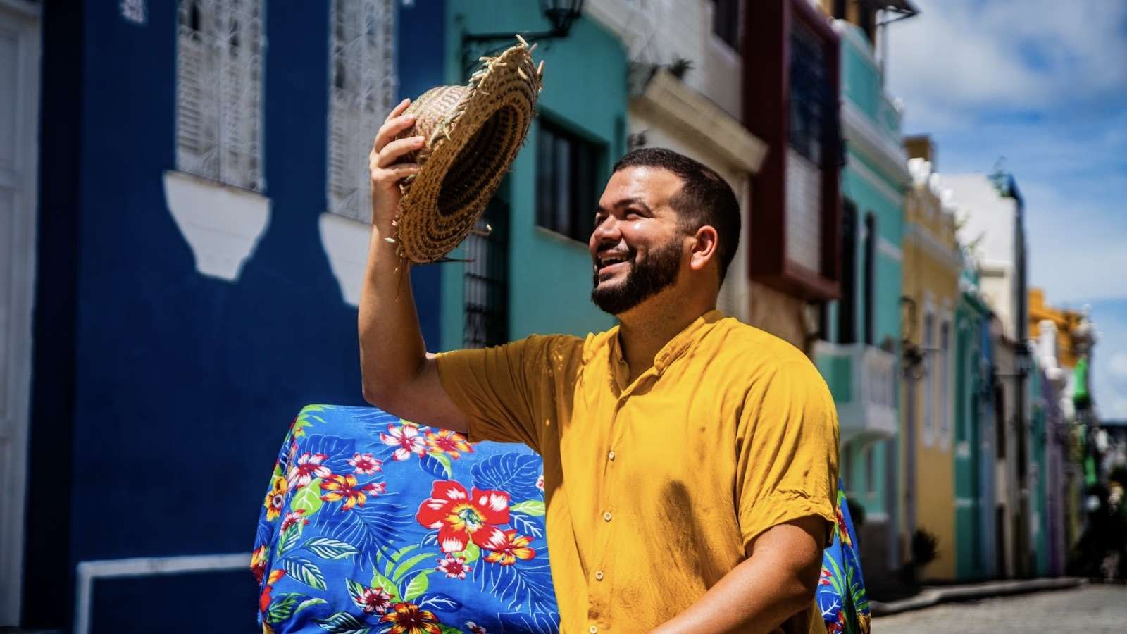 Videocast baiano "Vaz um Café" celebra raízes nordestinas em nova temporada.