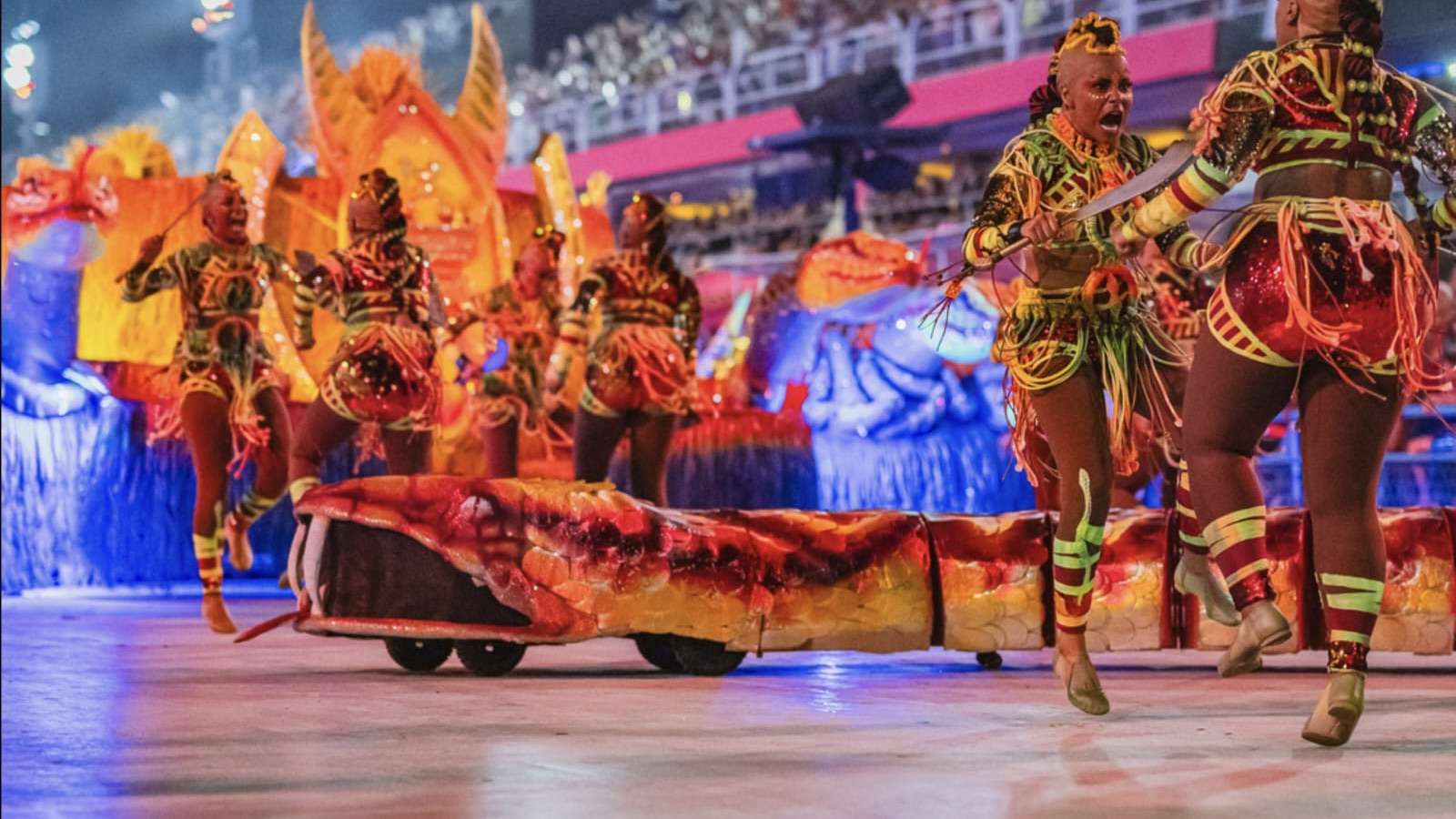 Unidos da Viradouro fecha com chave de ouro os festejos dos 475 anos de Salvador