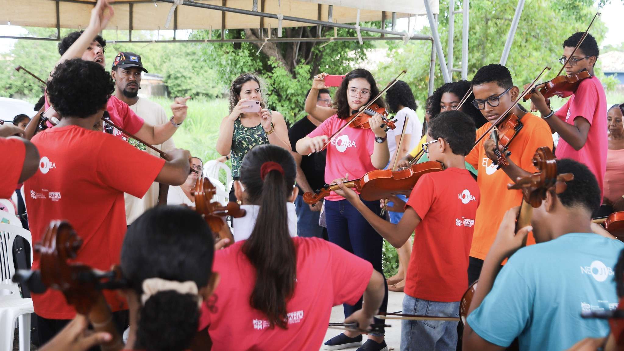 Neojibá conduz oficina interativa no World Creativity Day em Lauro de Freitas