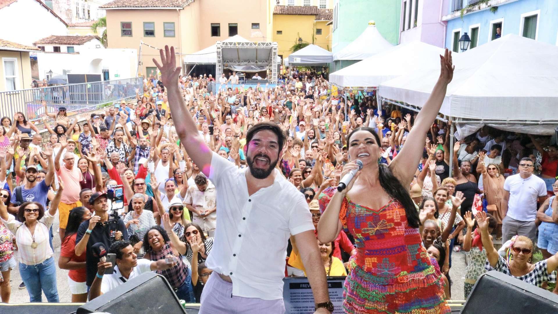 Forró no Parque celebra sucesso mesmo sob chuva, com Jeanne Lima à frente.