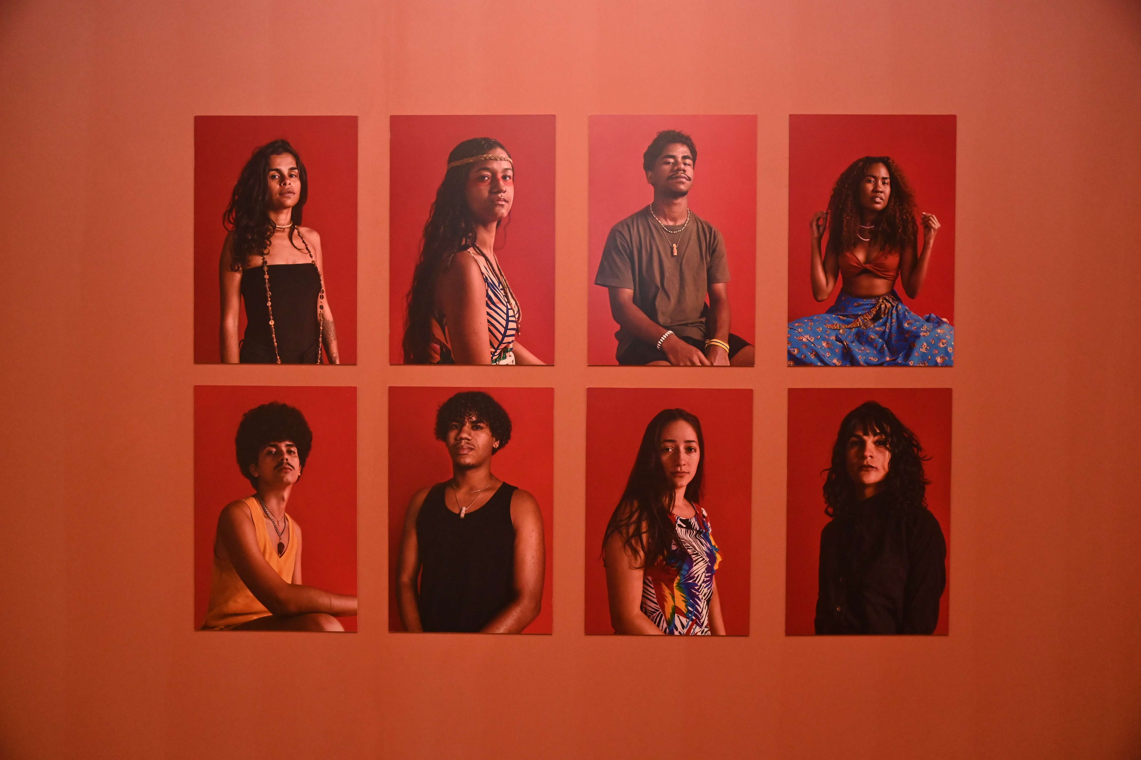 Exposição no Centro Cultural Solar Ferrão destaca a arte indígena antirracista.