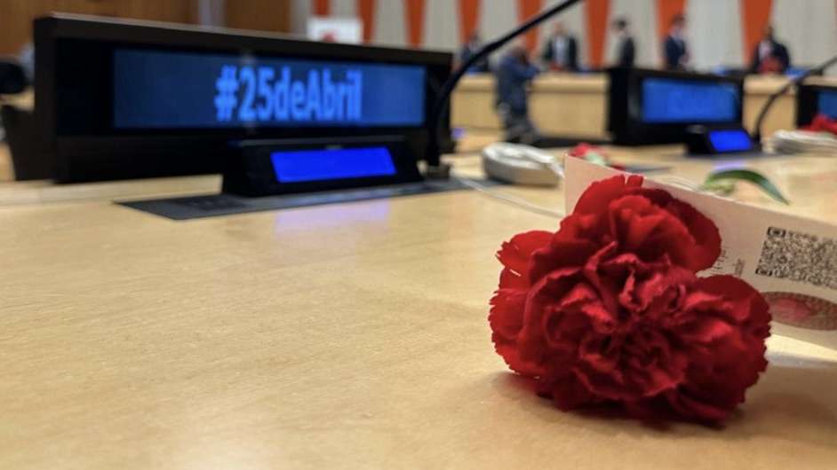 Portugal celebra 50 anos da revolução dos cravos na ONU