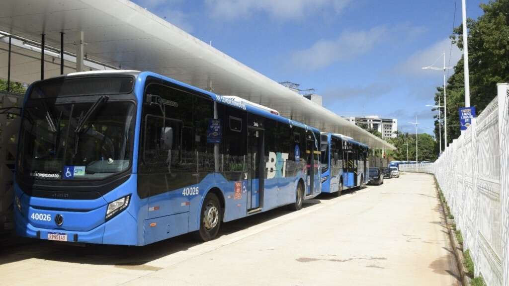 Salvador recebe 32 novos ônibus para compor frota da cidade