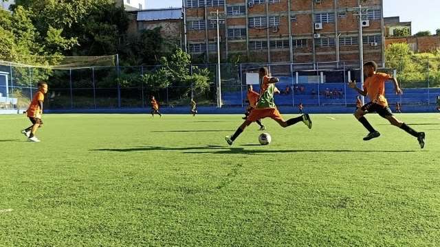 Escolinha de futebol para jovens em situação de vulnerabilidade social recebe apoio do Banco do Nordeste