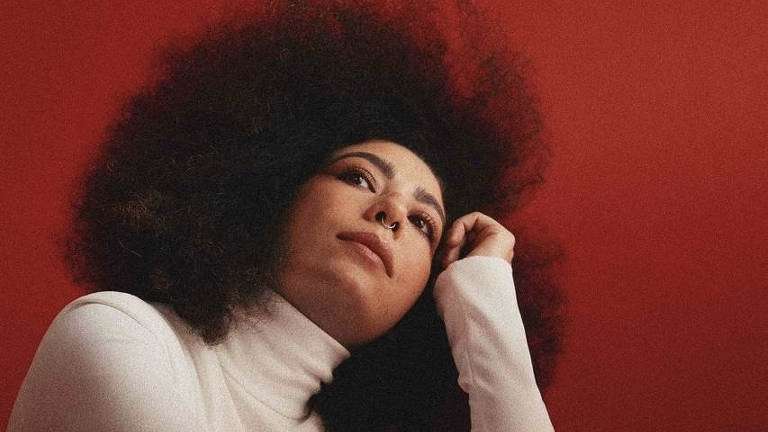 Vanessa Moreno estreia turnê “Sentido” no teatro SESC casa do comércio em Salvador