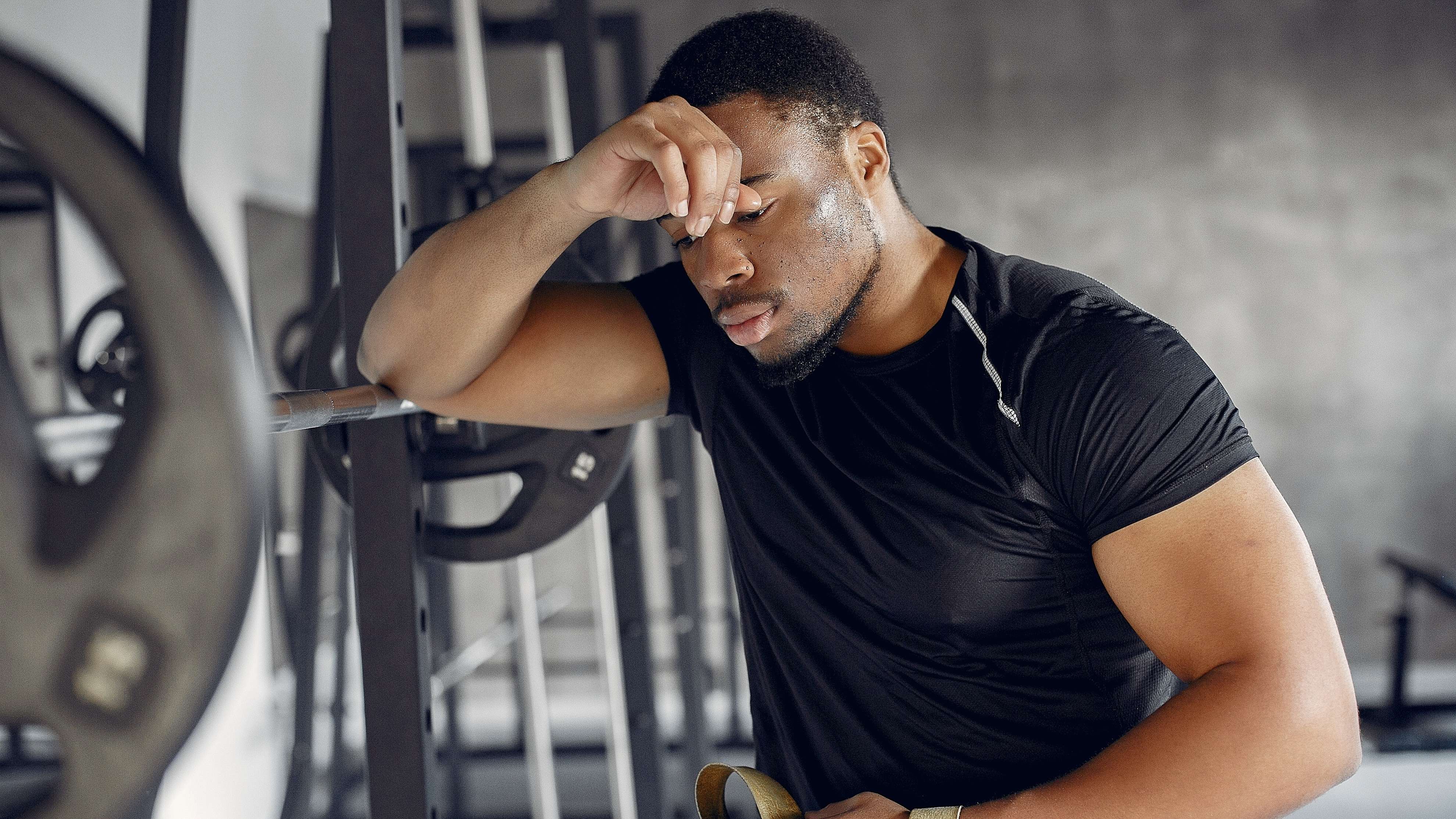 Dores musculares pós-treino entenda as causas e cuidados necessários