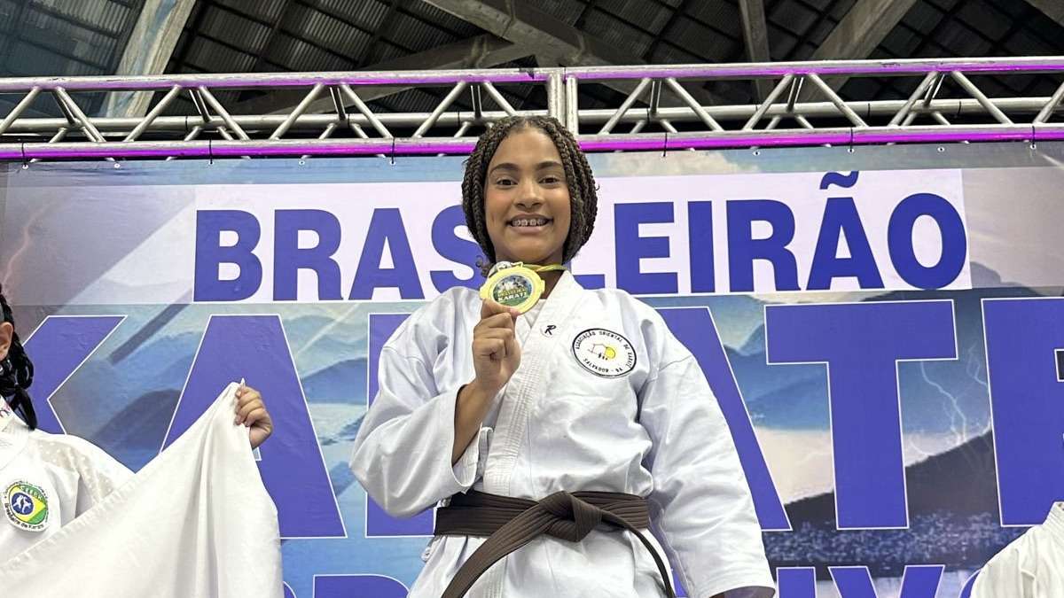 Estudantes da rede estadual de Salvador conquistam medalhas no campeonato brasileirão de Karatê.