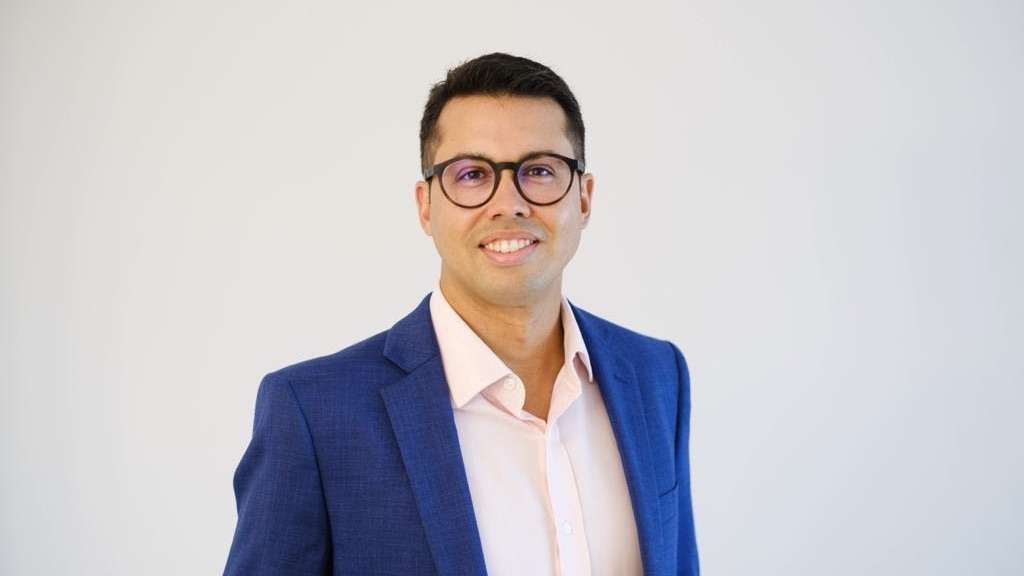 Médico baiano participa de congresso na Itália sobre inovações em tratamentos ginecológicos