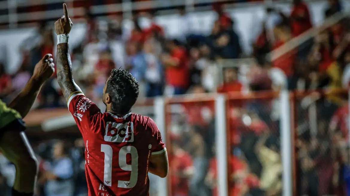 Vila Nova supera Novorizontino e avança na Série B