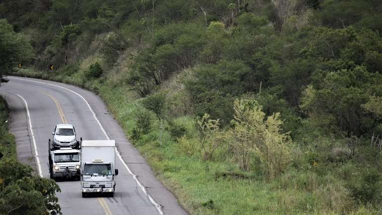 Prudência no trânsito para um feriado seguro.