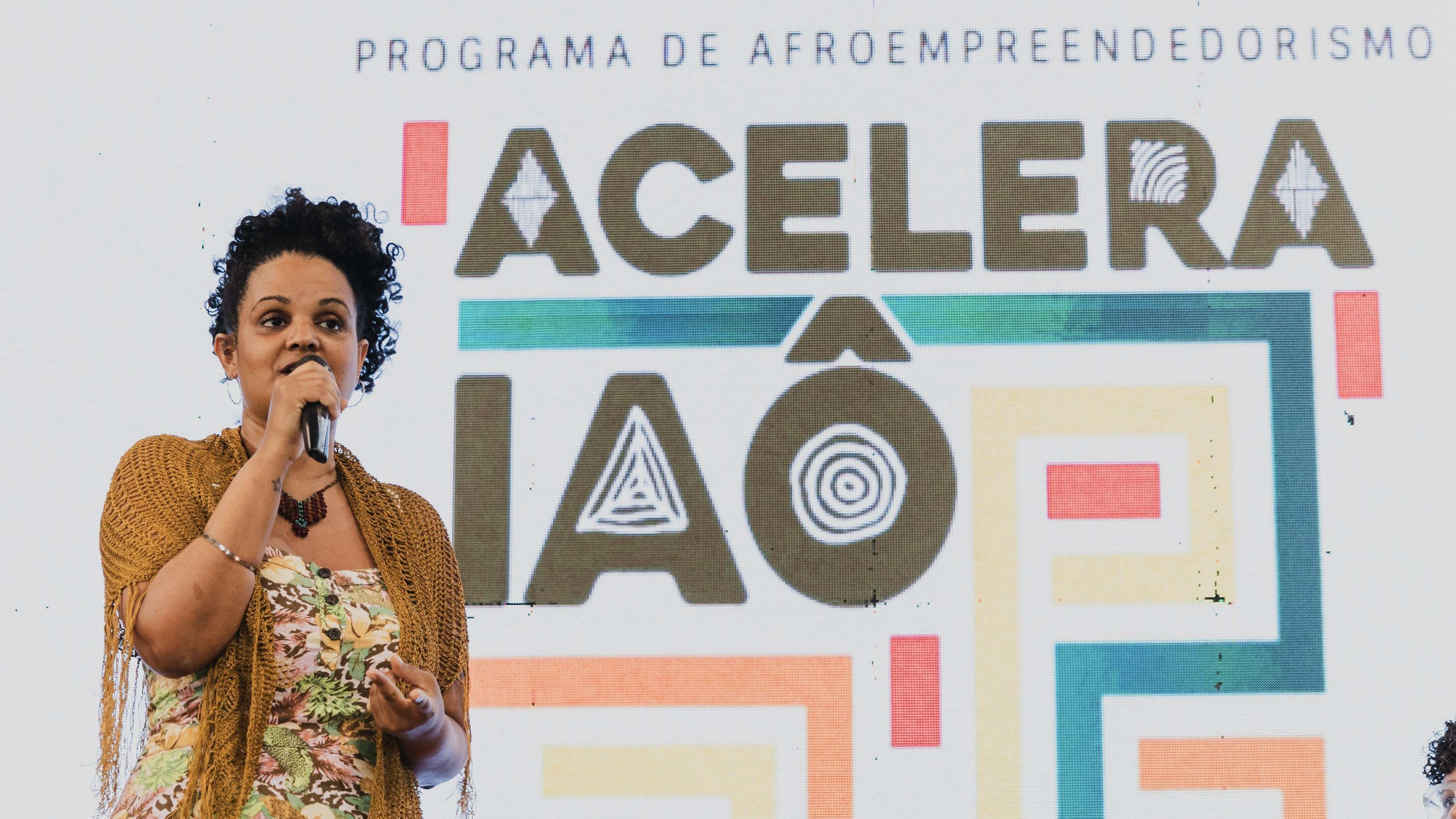 Cerimônia de abertura do acelera Iaô movimenta a fábrica cultural