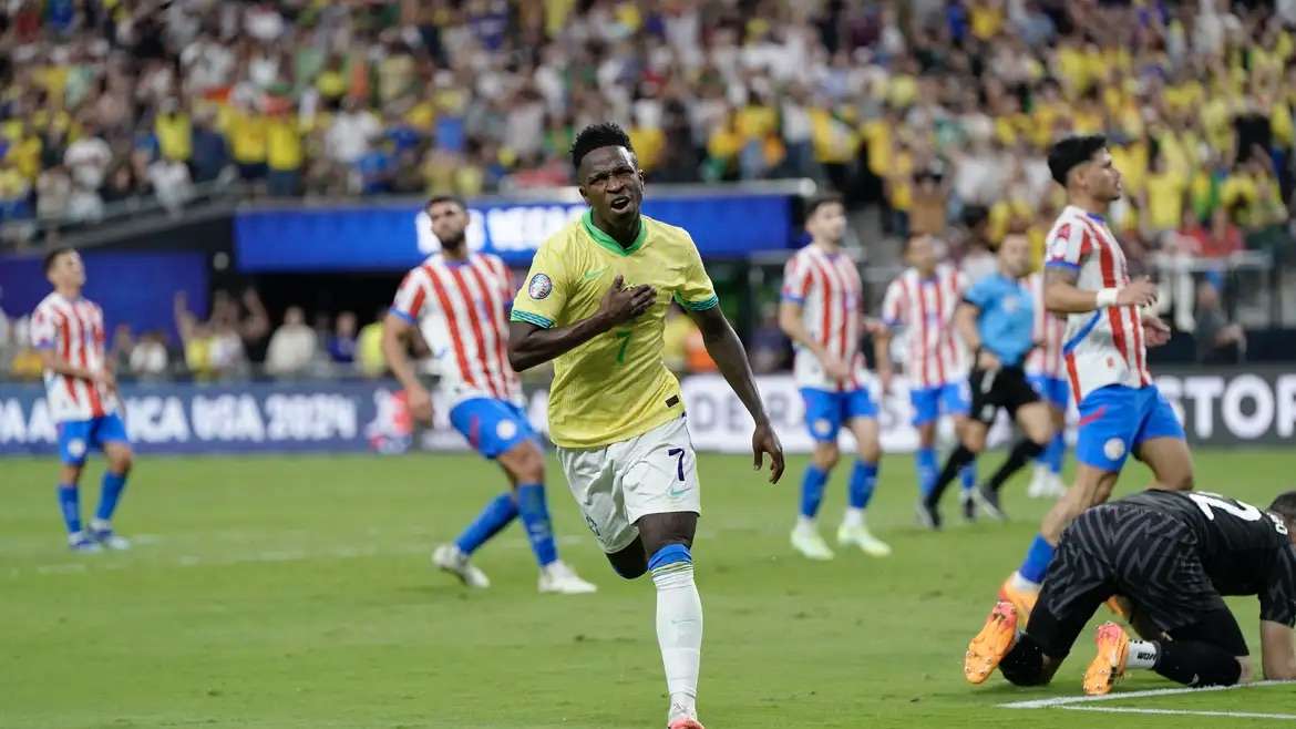 Vinicius Júnior brilha e Brasil derrota Paraguai na Copa América