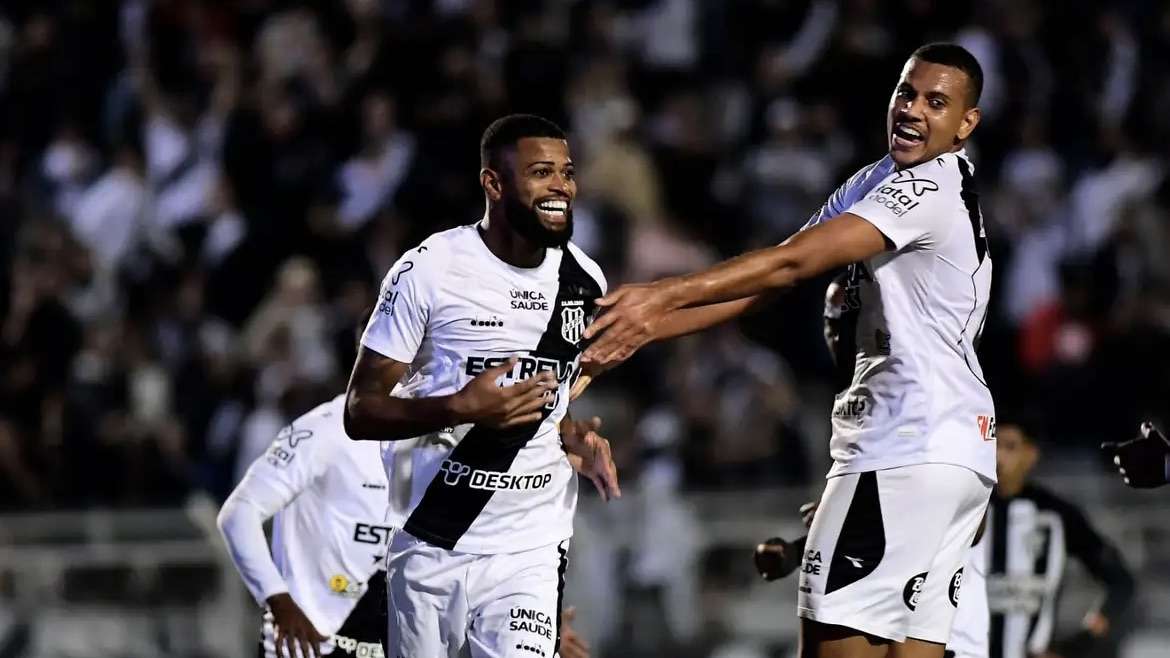 Ponte preta vence Ceará por 3 a 1 no Moisés Lucarelli