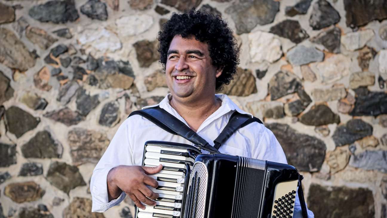 Celebração da cultura nordestina no largo do Cruzeiro de São Francisco.