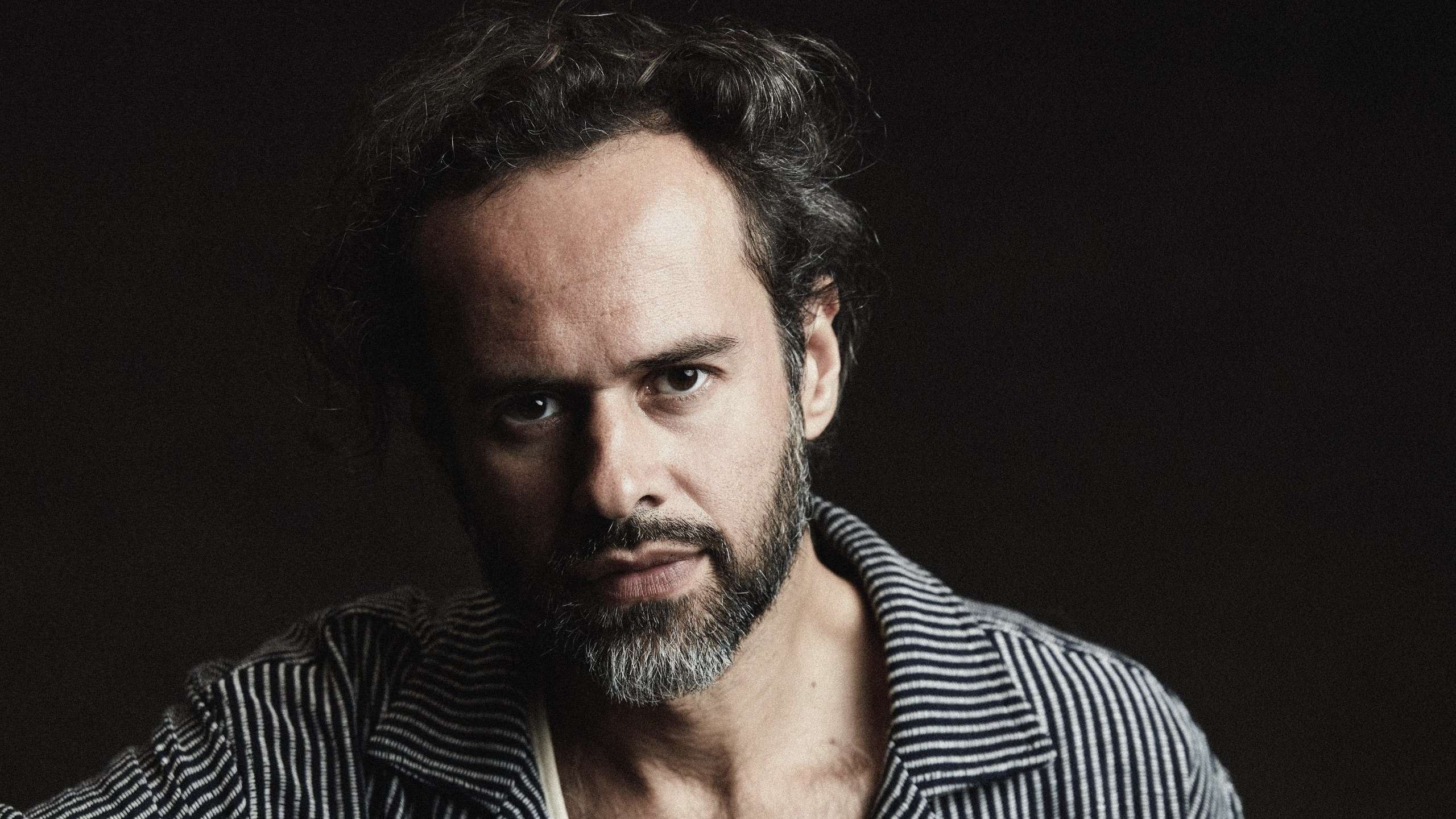 Marcelo Jeneci apresenta show “Pra Sonhar” no teatro SESC casa do comércio