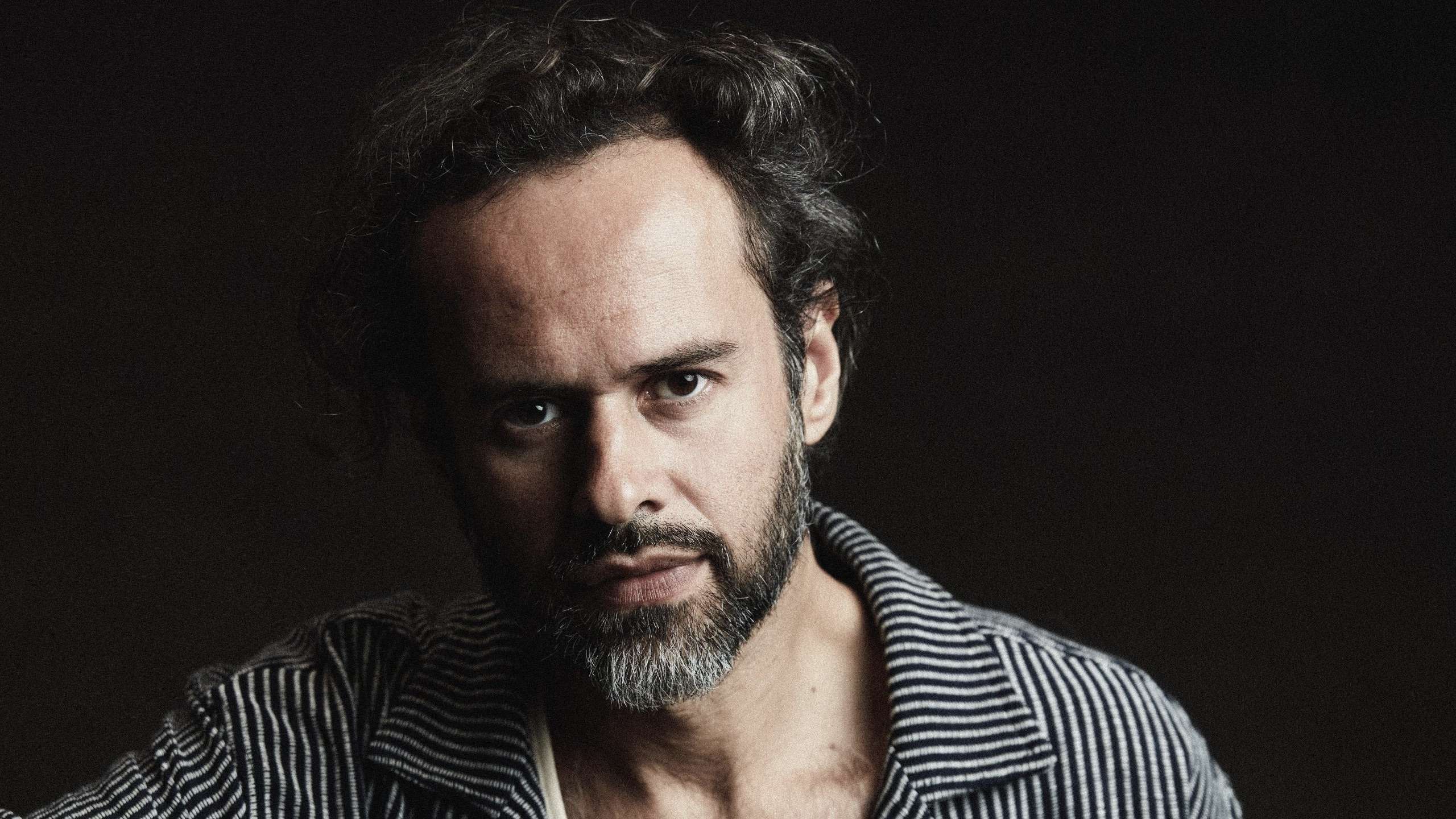 Marcelo Jeneci encanta Salvador com o espetáculo “Pra Sonhar” no Teatro SESC Casa do Comércio