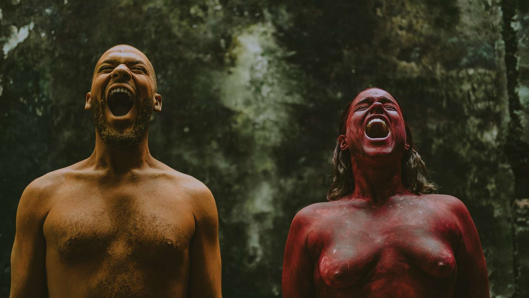 Clipe ‘Orixá é ouro’ da banda Barú celebra conexão entre culturas afro-indígenas e a natureza na Ilha de Itaparica