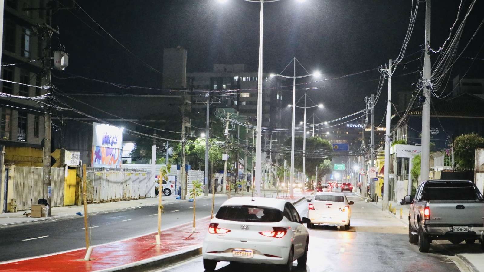Modernização da iluminação no Rio Vermelho promove beleza e segurança