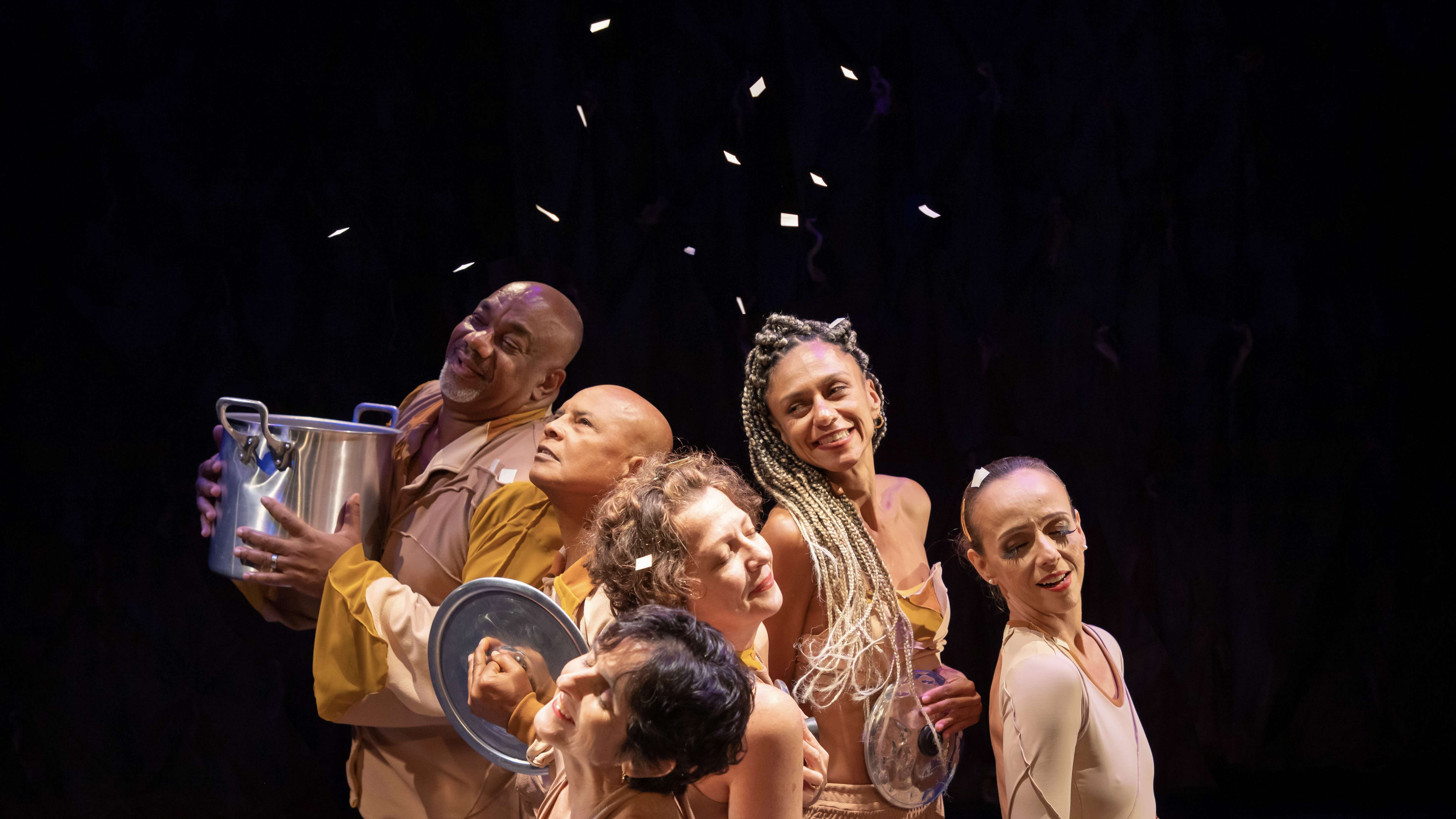 Uma viagem coreográfica da aridez ao ritmo da Bahia