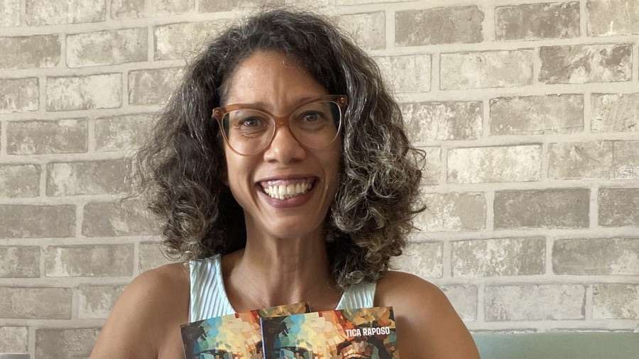 Livro sobre teatro acessível impulsiona inclusão nas escolas da Bahia