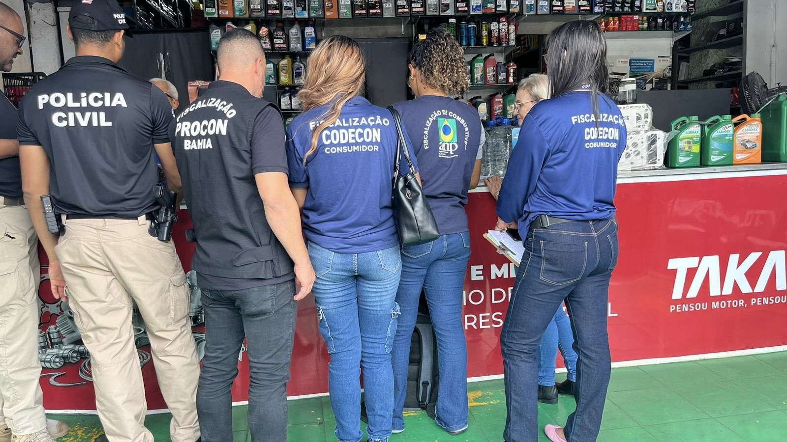 Procon-Ba realiza operação de fiscalização em lojas de peças automotivas e concessionárias.