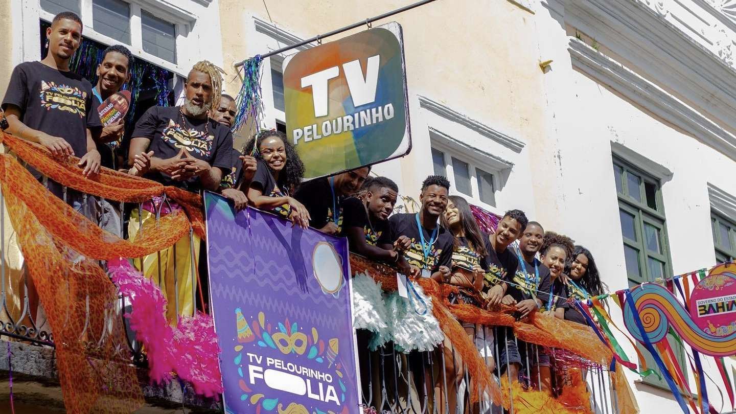 Ministra Margareth Menezes lança projeto “Eu Sou a TV Pelourinho” para capacitar jovens no audiovisual.