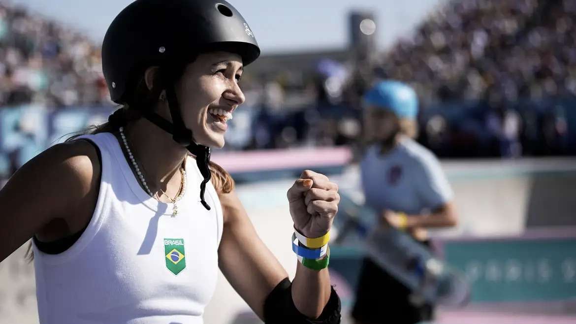 Dora Varella conquista quarto lugar histórico no skate park feminino em par