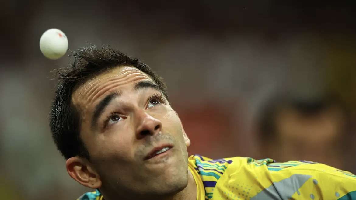 Hugo Calderano perde na semifinal e disputará bronze contra o Francês Félix Nebrum