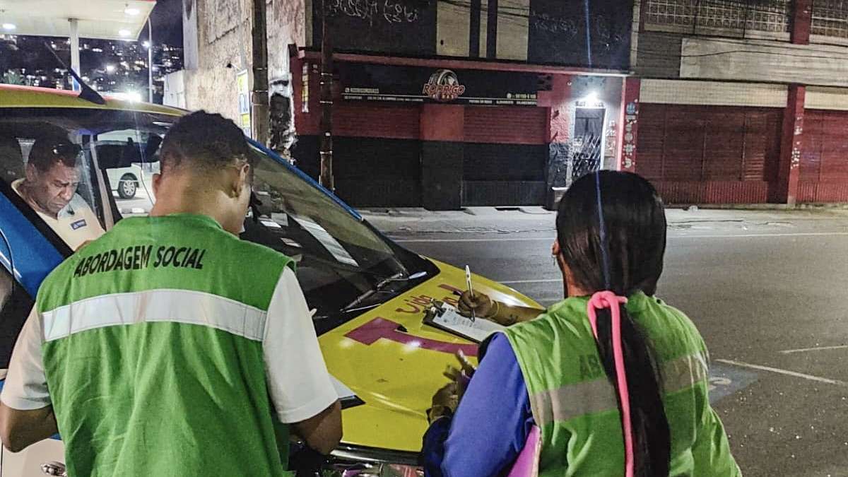 Sempre Salvador realiza 15 novos acolhimentos para cidadãos em situação de rua na região dos mares