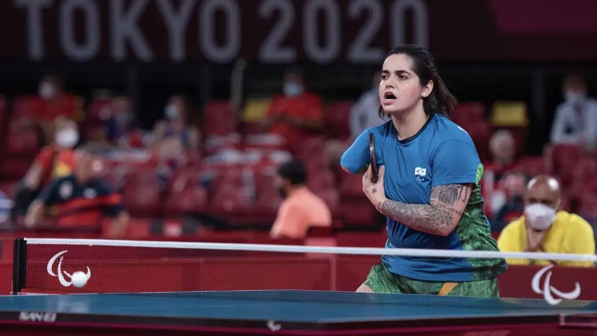 Bruna Alexandre faz história nos jogos de Paris se tornou a primeira brasileira a competir nos jogos olímpicos e paralímpicos