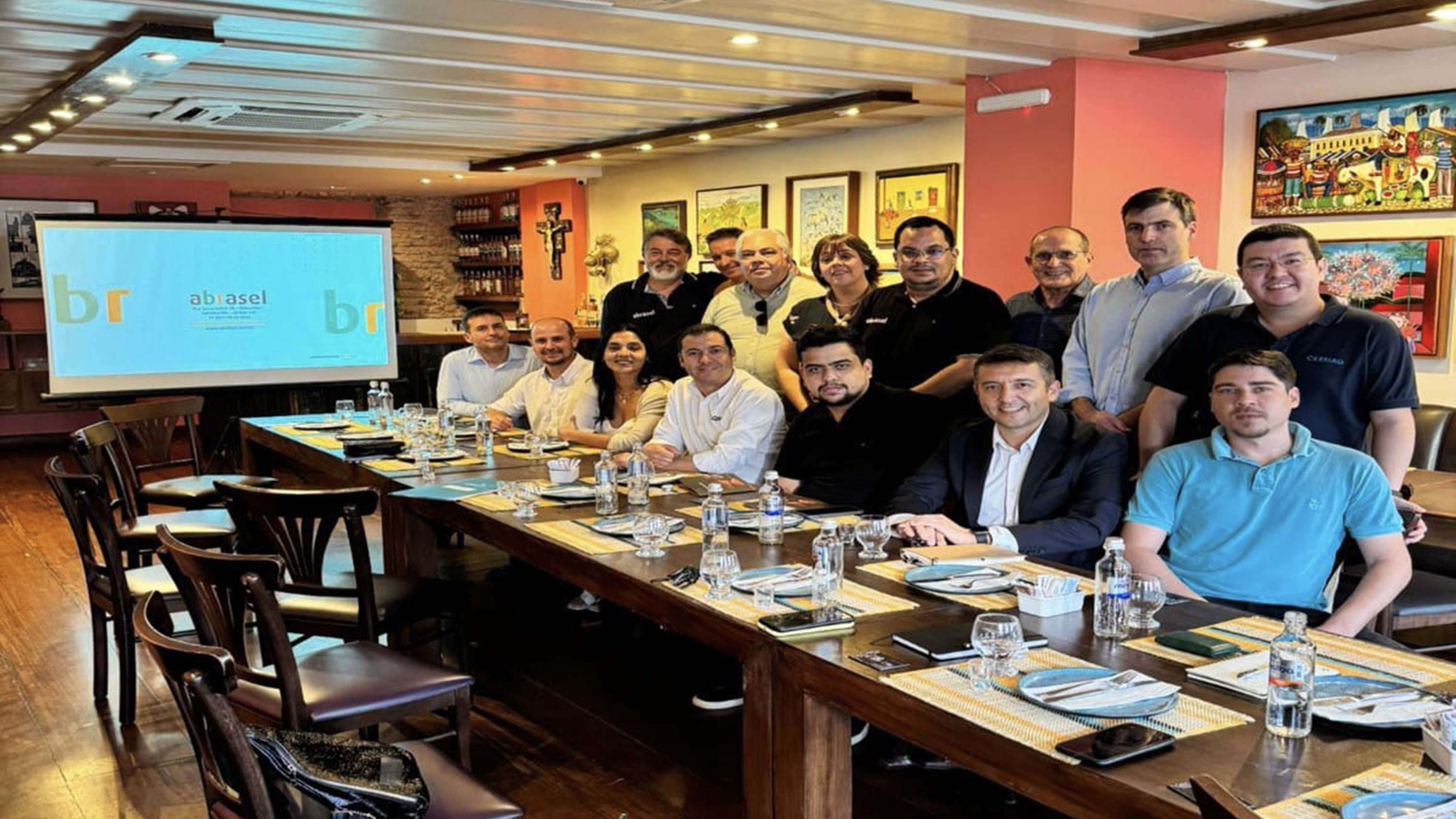 Abrasel e Conselho do Salmão do Chile discutem parcerias em reunião na Bahia