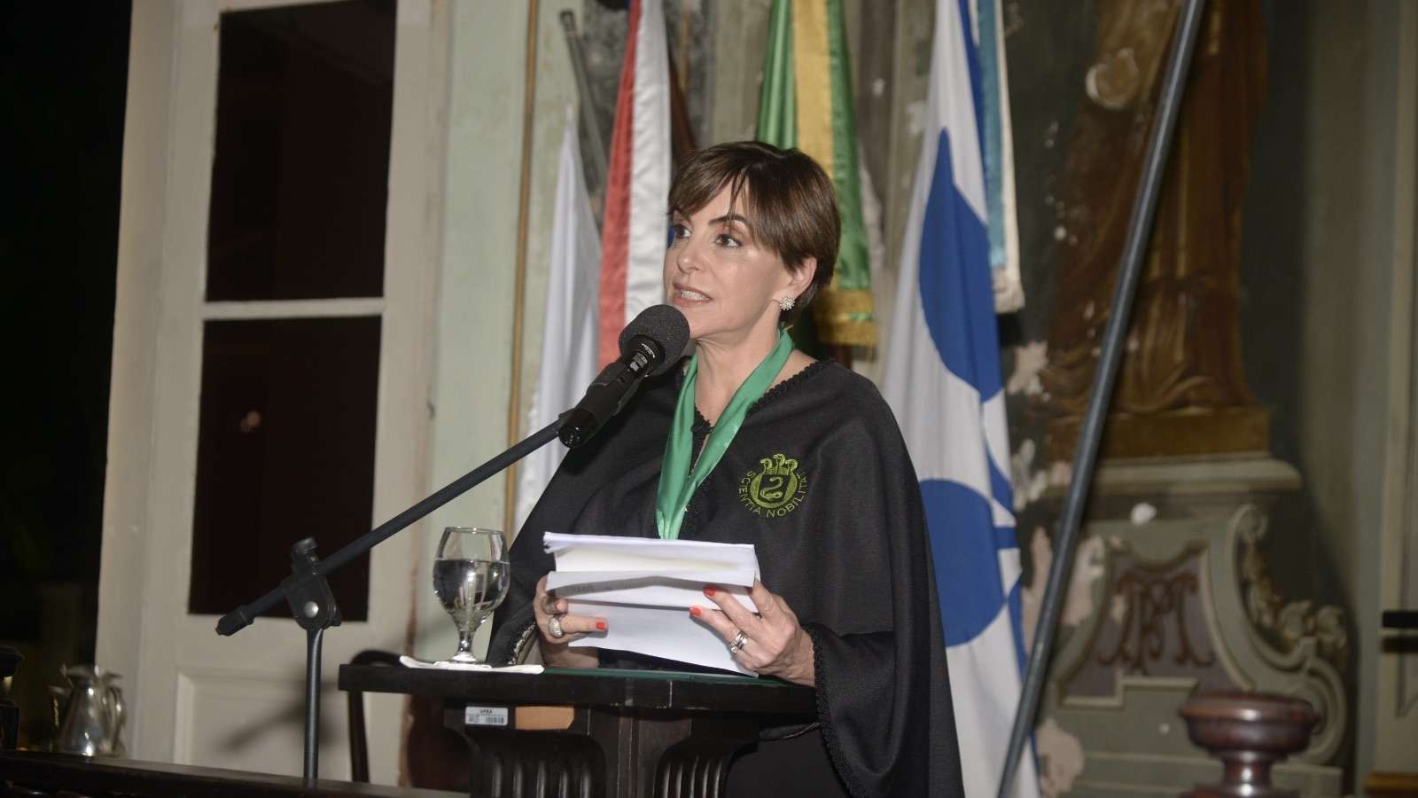 Oncologista Clarissa Mathias assume cadeira na academia de medicina da bahia.