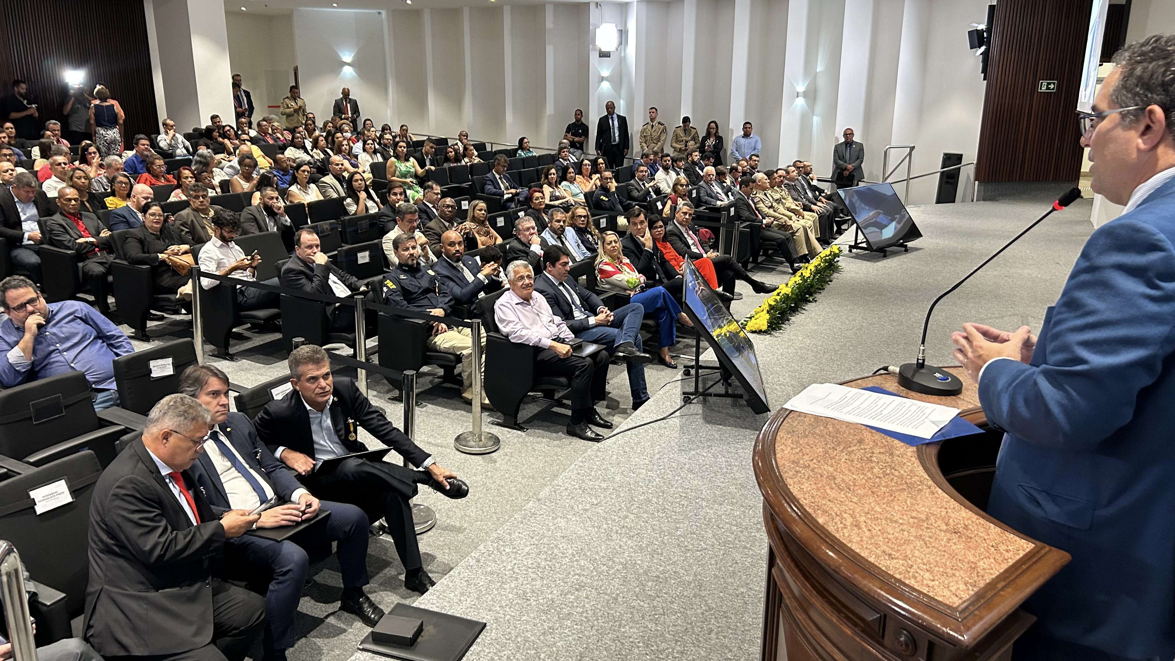 Detran Bahia inicia edição 2024 da semana Nacional de Trânsito com homenagem a agentes públicos