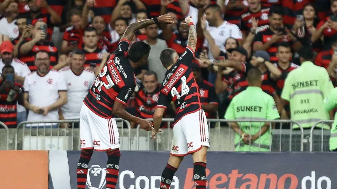 Arrascaeta decide e Flamengo avança para as semifinais da Copa do Brasil.