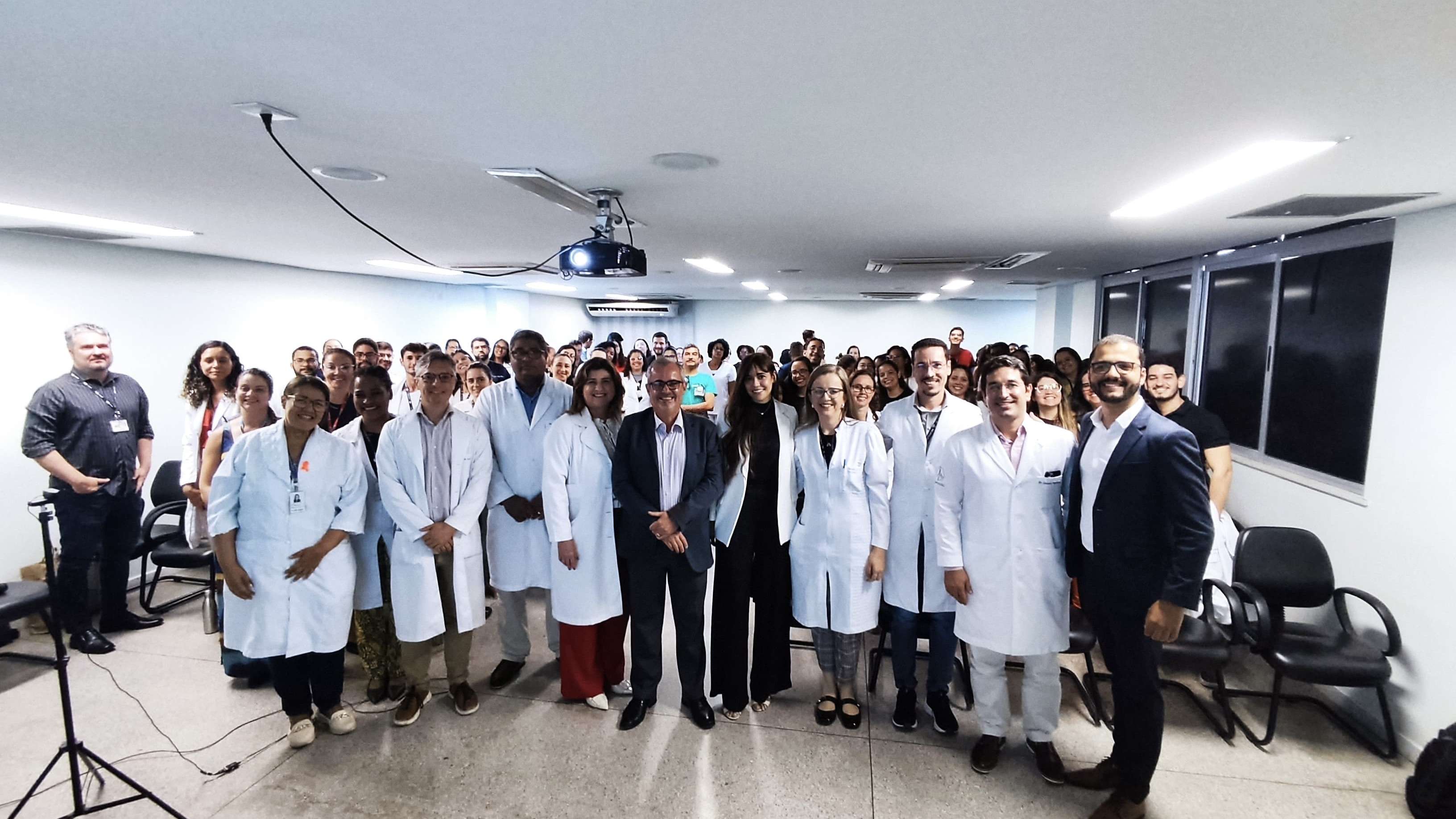 Hospital Roberto Santos realiza primeira trombectomia mecânica para AVC na rede pública estadual.