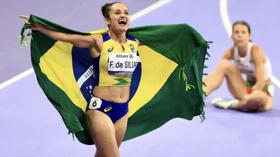 Atletismo brasileiro brilha em Paris com ouro de Fernanda Yara e quatro outras medalhas