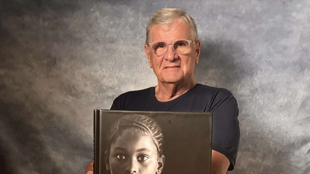 Aos 80 anos, fotógrafo Armando CR lança seu primeiro livro, Intitulado “Os Baianos”