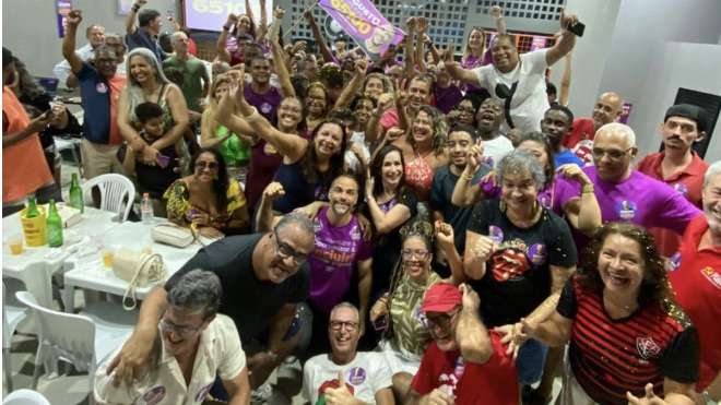 Vereador Augusto Vasconcelos comemora reeleição e destaca pautas para inclusão na Câmara Municipal de Salvador.