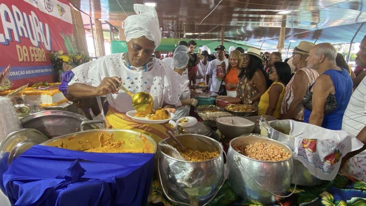 Salvador celebra 60 anos da Feira de São Joaquim com caruru tradicional