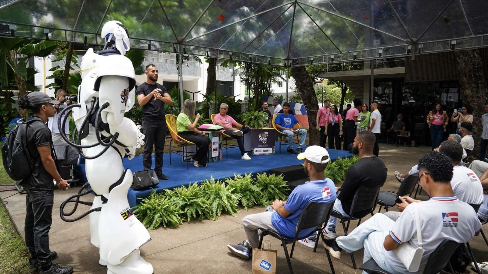 Jovens cientistas apresentam projetos na 21ª Semana Nacional de Ciência e Tecnologia(SNCT) em Salvador