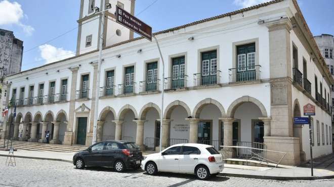 Câmara Municipal de Salvador discute projeto de Lei Orçamentária Anual para 2025